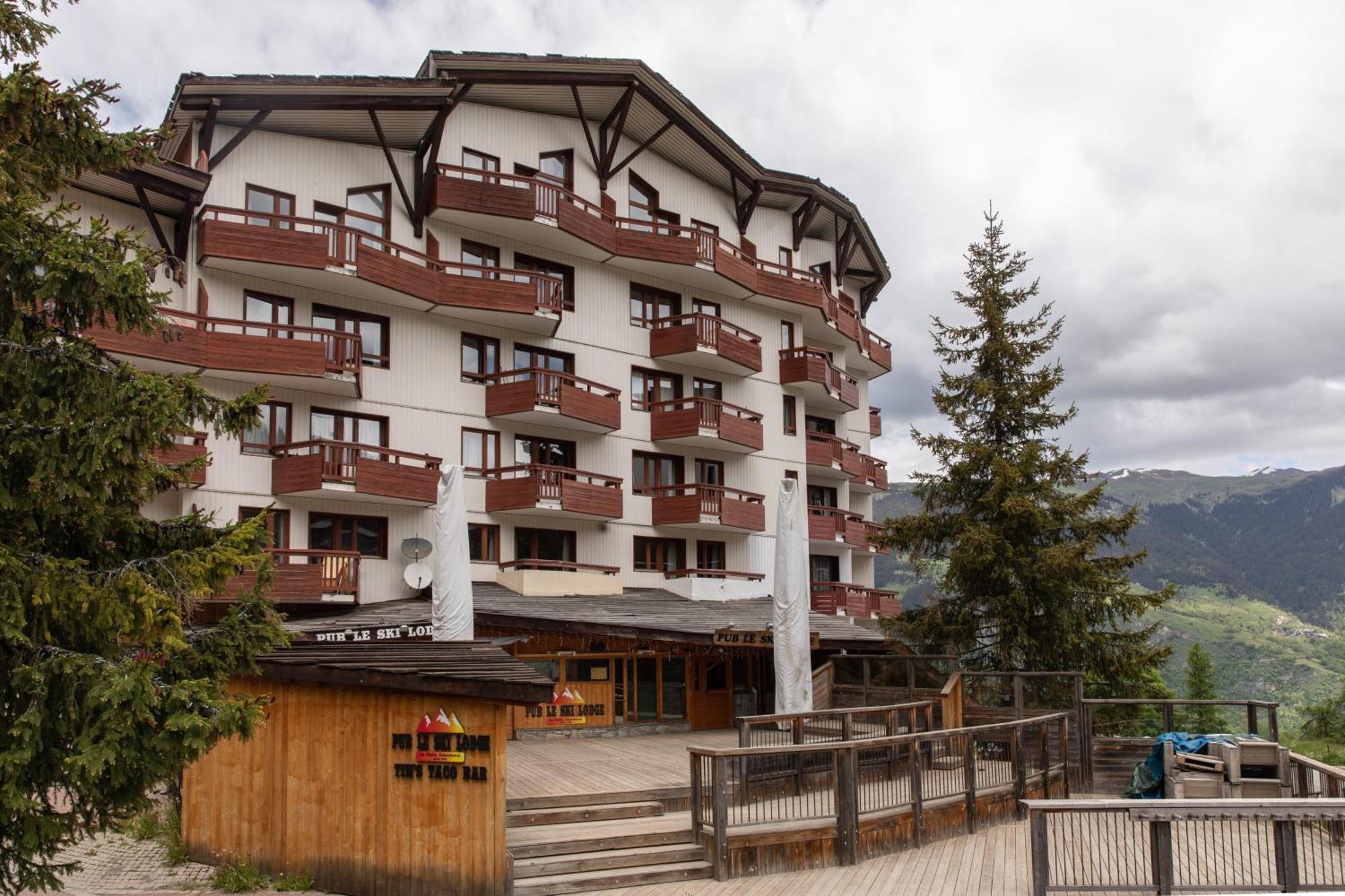 Au Pied Des Pistes, La Tania Apartment *